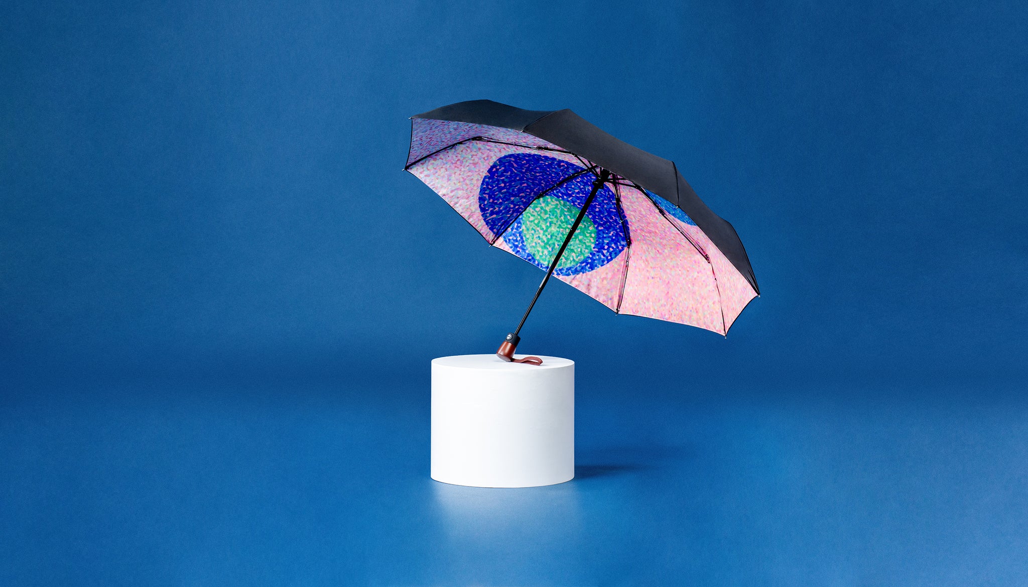 Premium Art Umbrella from Sweden / Design paraply från Stockholm / online product available / free delivery / DOTS - compact Art Umbrella, present box - zontjkdesign